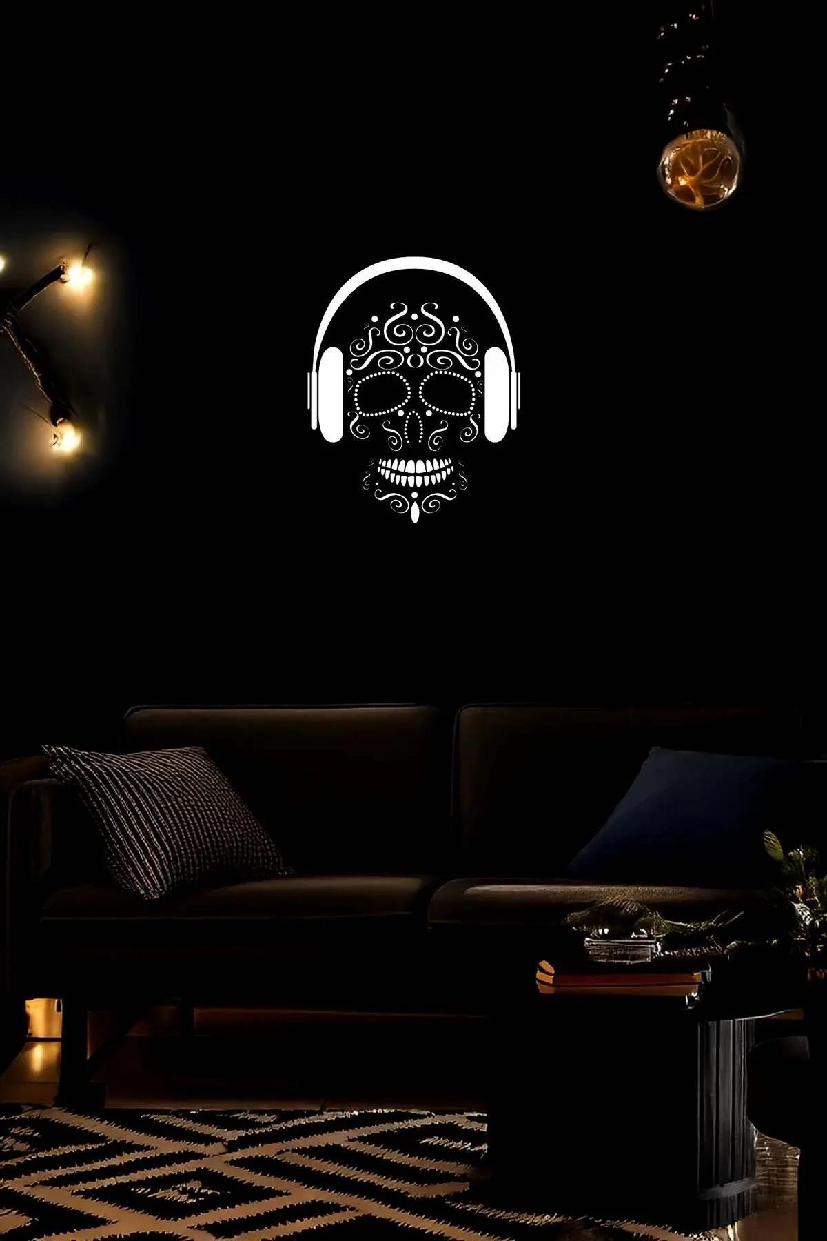 Sugar Skull deri tablo koyu duvara asılmış salon dekor görünümü