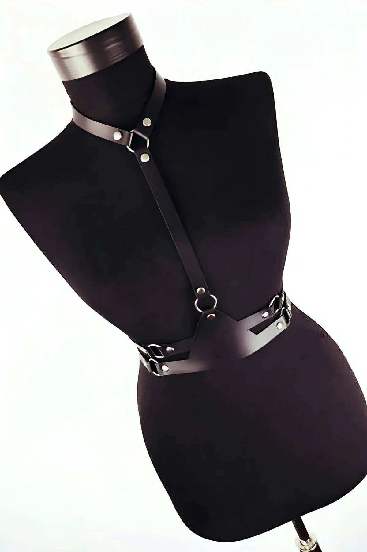 Siyah suni deri harness boyun bandı çift çıtçıt detayı gümüş metal kapama