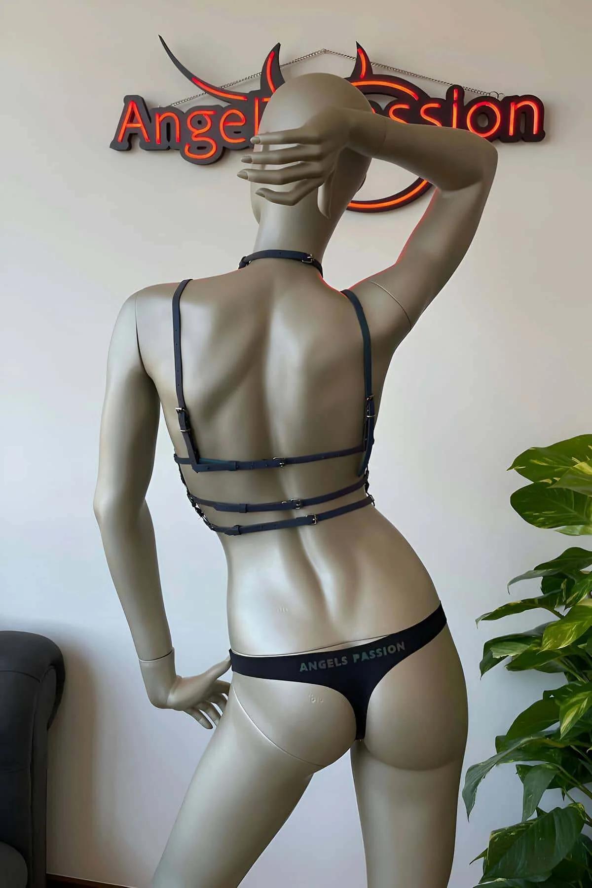 Neon yansımalı mavi mor harness boyun halkasından bele uzanan tam vücut yan açı