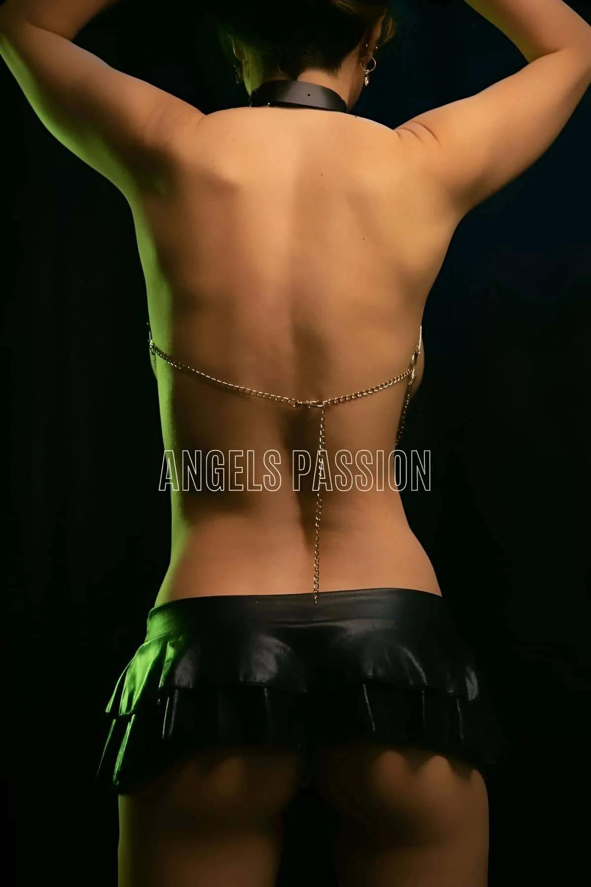 ខ្សែសង្វាក់ Gold Plating ជាន់ 5 ជួរ Chest Harness ស្ទាយ Festival Close-up