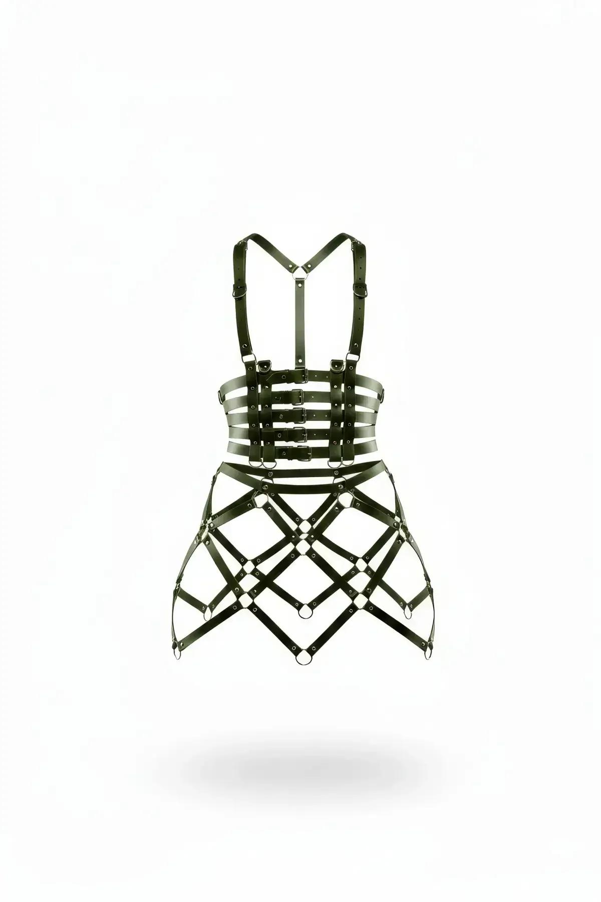 haki yeşil suni deri kafes desenli mini etek harness gümüş metal O-halka ve 5 yatay bant detayı