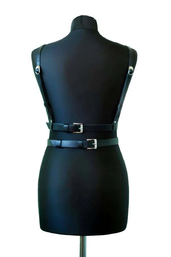 siyah vegan deri göğüs harness gümüş perçinli O-ring detaylı çapraz kayış kadın
