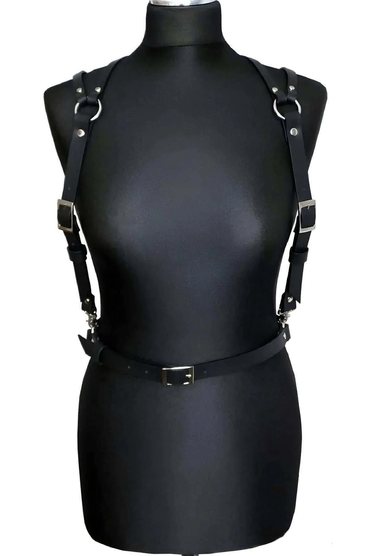 ayarlanabilir bel tokası ve göğüs çapraz bandı siyah harness kemer ön görünüm