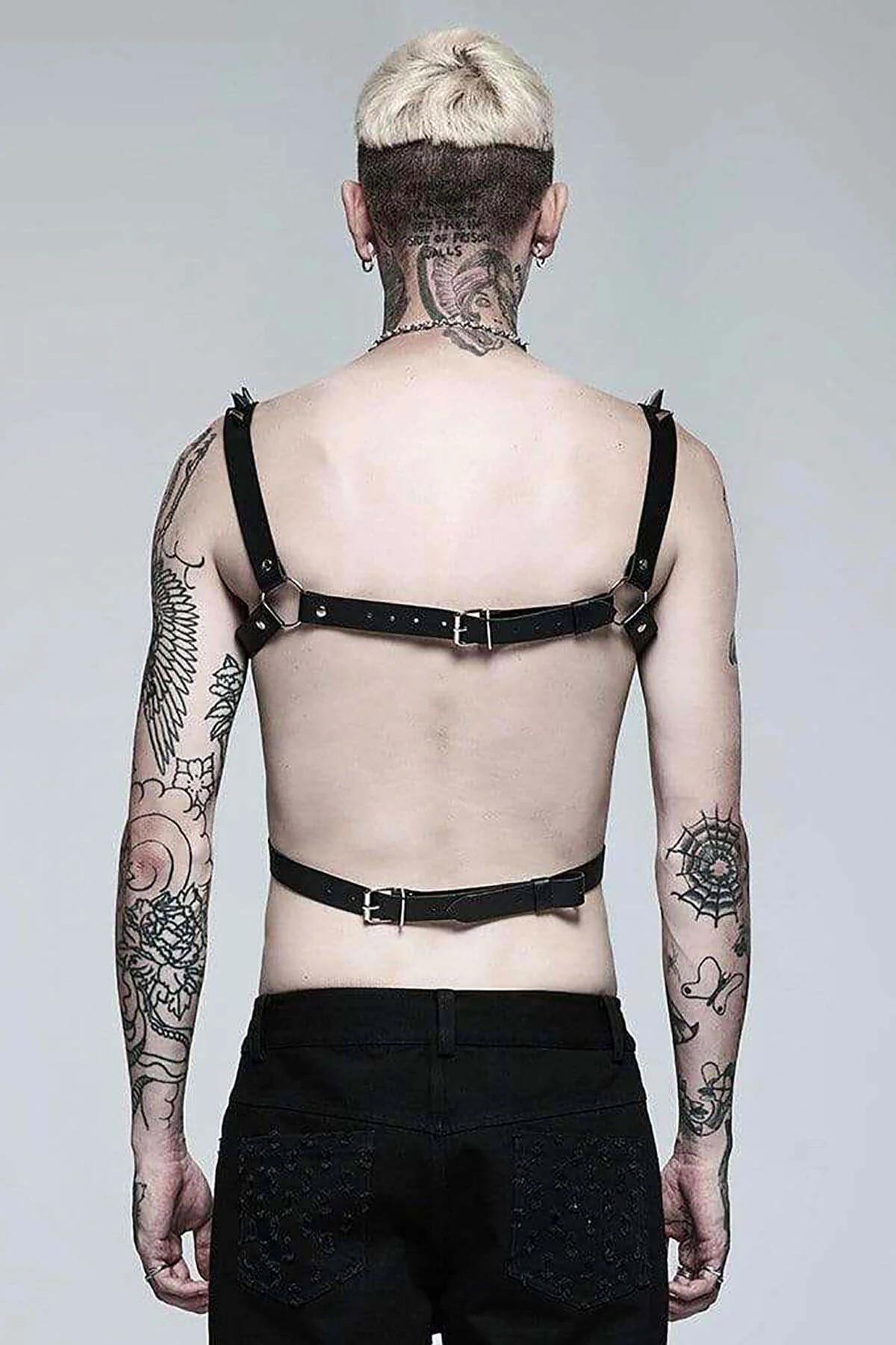 erkek göğüs harness gümüş çinko alaşım perçin ve toka detayı siyah şerit