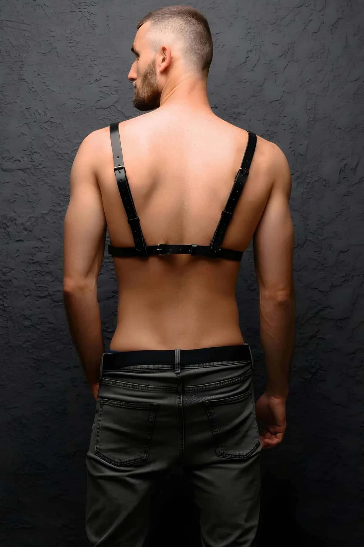 Siyah erkek harness omuz O-ring detay gümüş kaplama 3,5 cm çap vegan deri bant