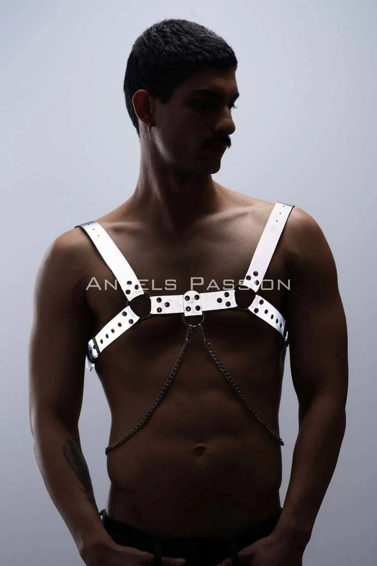 Karanlıkta parlayan beyaz erkek harness gece kulübü clubwear kombinasyonu