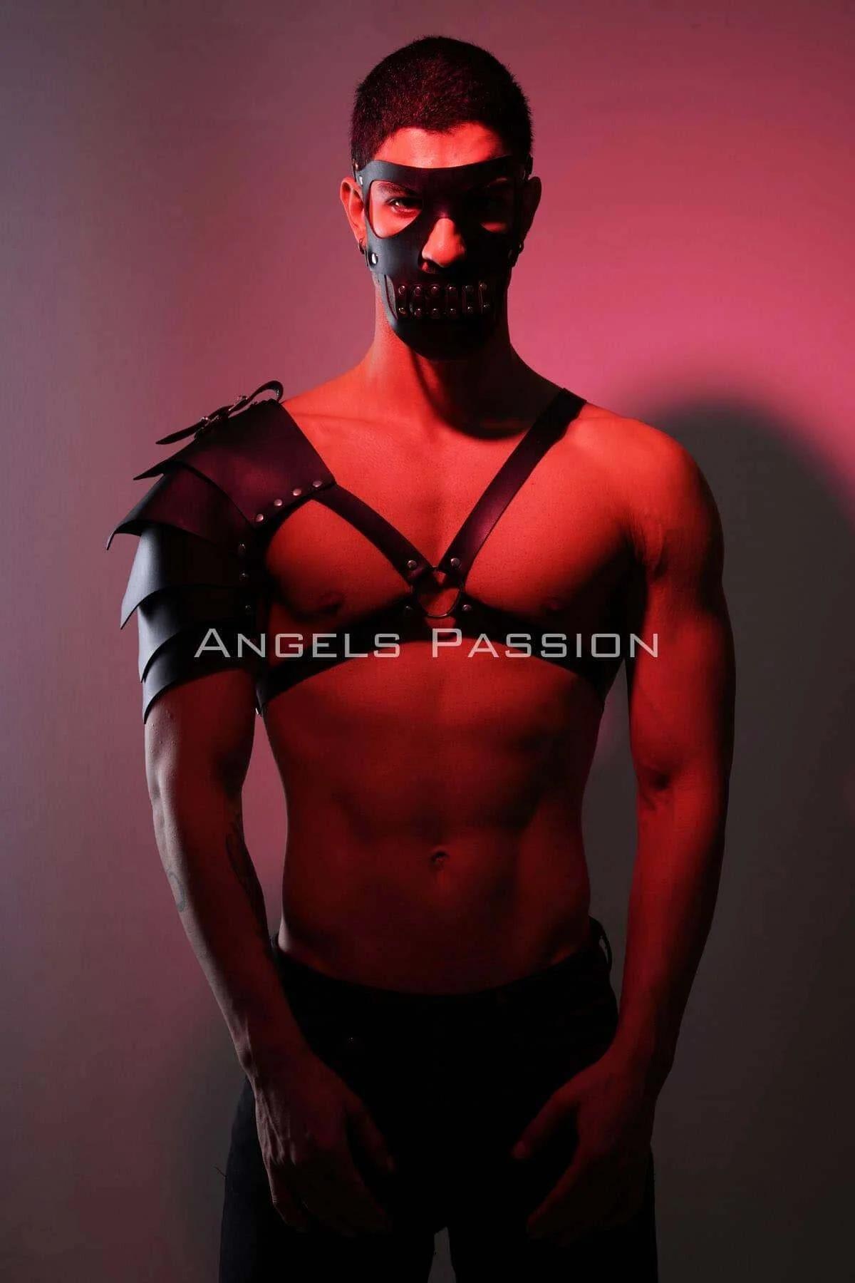 siyah vegan deri barbar kostüm takım üç parça maske harness zırh plakası set görünüm