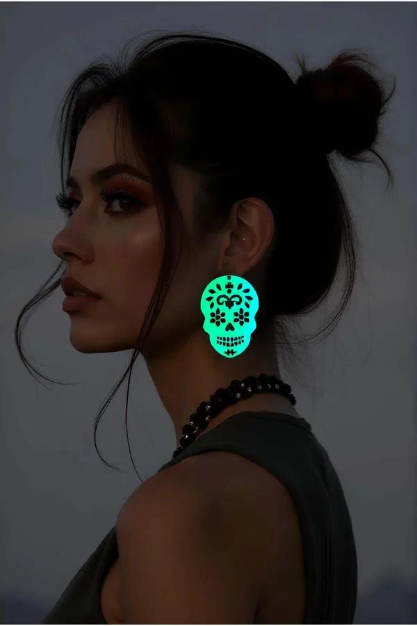 Karanlıkta neon yeşil parlayan lazer kesim kurukafa küpe gotik akrilik büyük sarkıt model