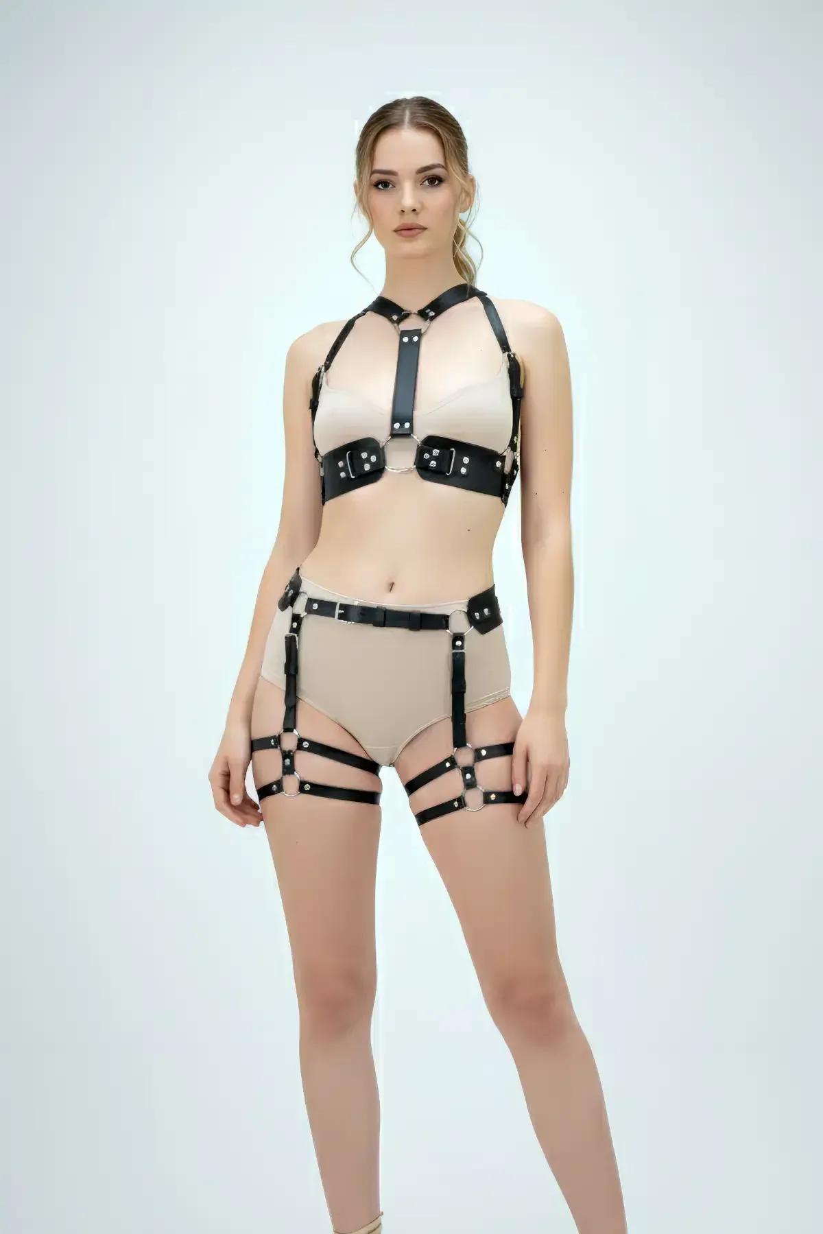 Siyah suni deri harness takım gümüş zımba detaylı göğüs ve uyluk kafes bandı 2 parçalı set