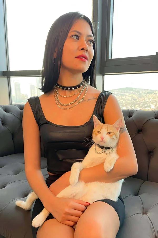 siyah vegan deri çivili choker altın zincir katmanlı anne kedi eşleşen set kadın boyunluk aksesuar