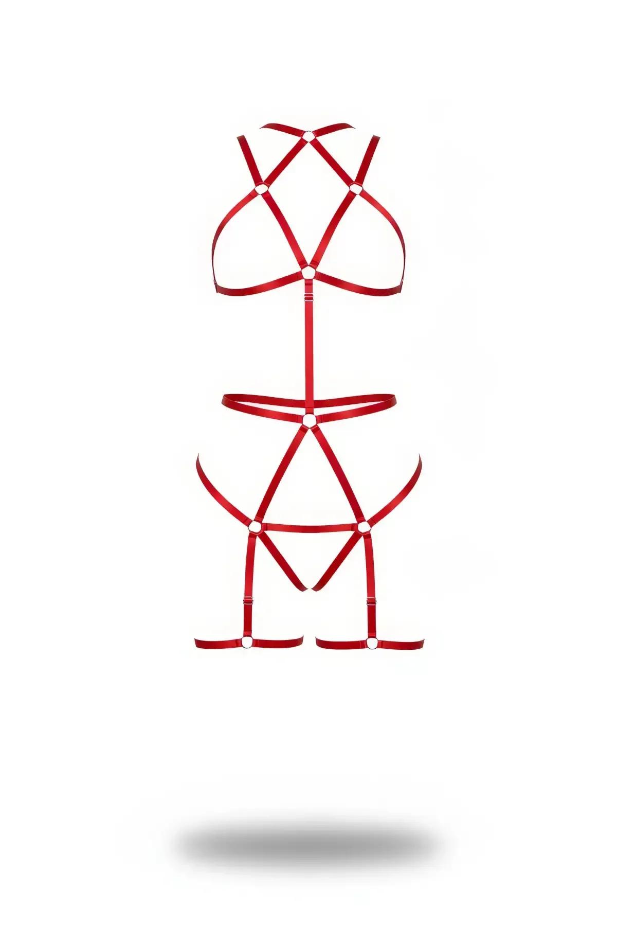 Kırmızı saten şeritli body harness beyaz metal halka detaylı göğüs bel bacak tam vücut geometrik bant tasarımı