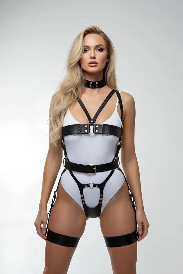 siyah vegan deri tam vücut harness takımı boyunluk göğüs V bandı bel tokası ve uyluk jartiyer bandı altın donanım