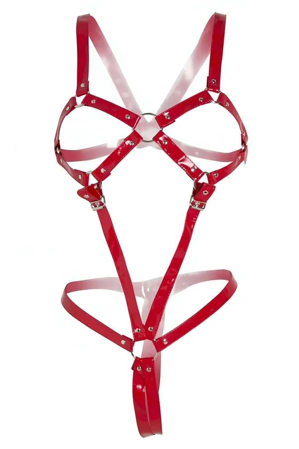 kırmızı parlak suni deri tam vücut harness gümüş O-ring ve perçinli toka detaylı