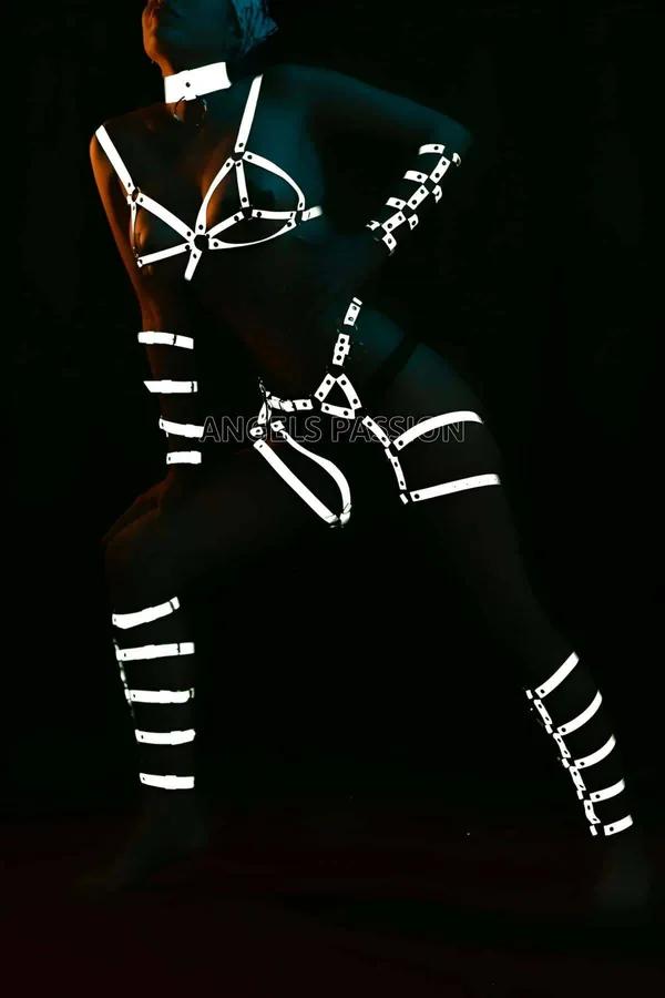 Karanlıkta parlayan reflektörlü full body harness set beyaz gümüş bantlı 6 parça göğüs bel kol bacak