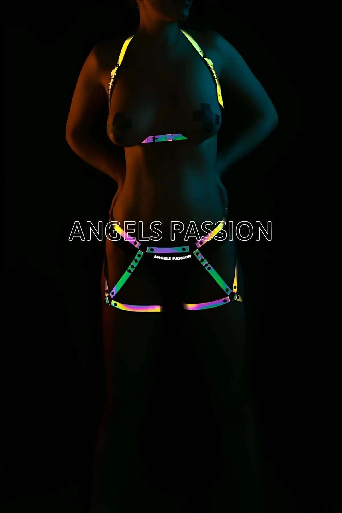 Reflektörlü harness takım gökkuşağı renkli bantlar karanlıkta UV ışığında parlayan iki parçalı set