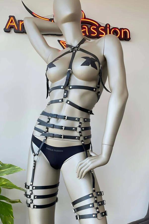 siyah vegan deri tam vücut jartiyer harness takımı gümüş tokalar ve bacak şeritleri