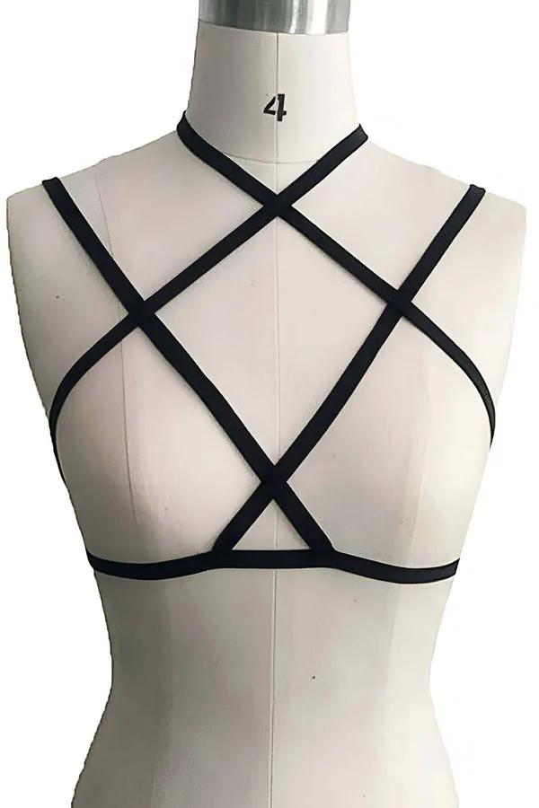 siyah lastik göğüs harness çapraz X bantlı geometrik tasarım manken üzerinde