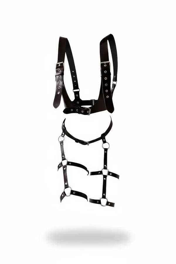 Siyah vegan deri harness takımı gümüş metal O-halka ve toka detaylı iki parçalı set