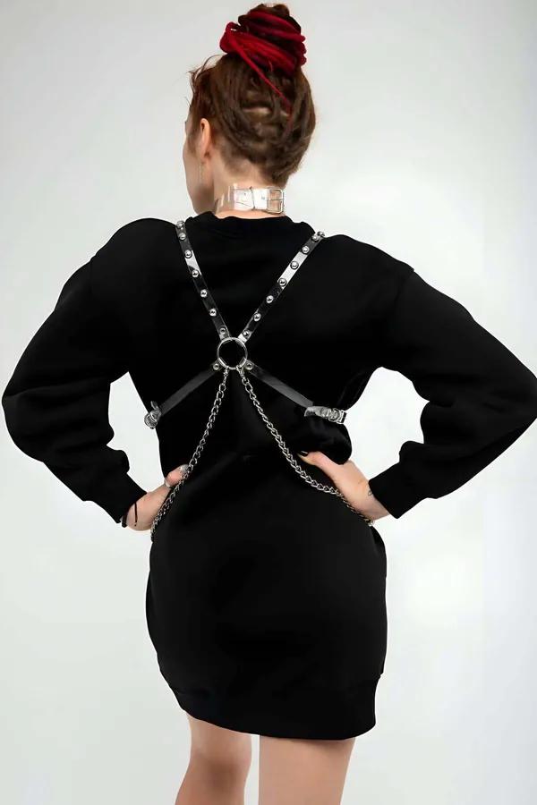 Metal detaylı şeffaf vücut harness ve choker seti gümüş O-ring perçin ve zincir aksesuarı