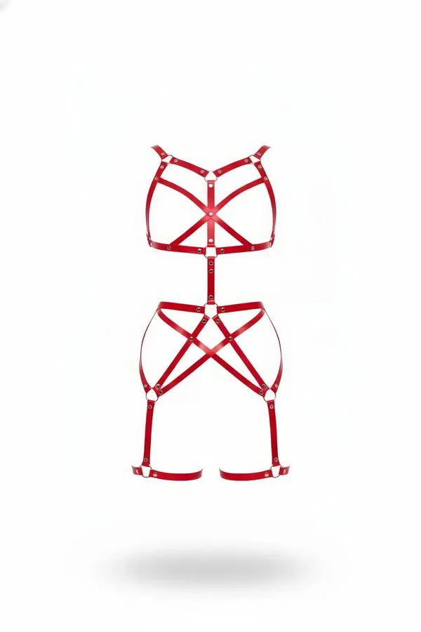 kırmızı vegan deri tam vücut body harness çapraz bant kafes tasarımı gümüş metal toka ve bacak halkası