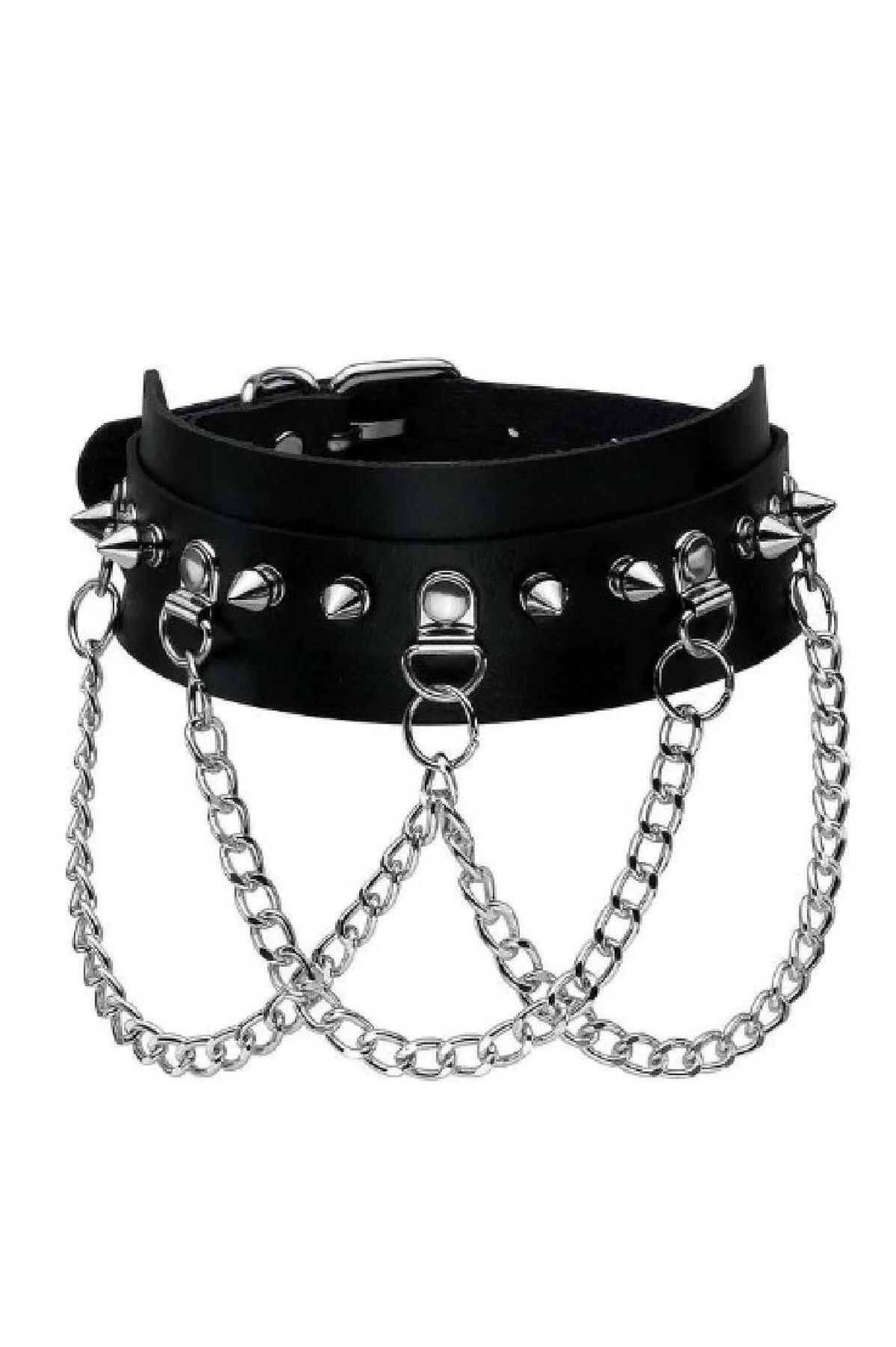 Siyah vegan deri çivili choker gümüş konik çivili ve üç sarkık zincirli tasma aksesuar