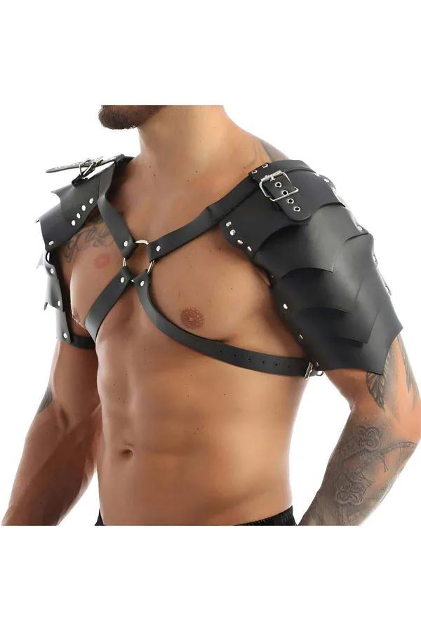 Siyah vegan deri erkek gladyatör harness katmanlı omuz kanat panelleri ve gümüş O-ring ile
