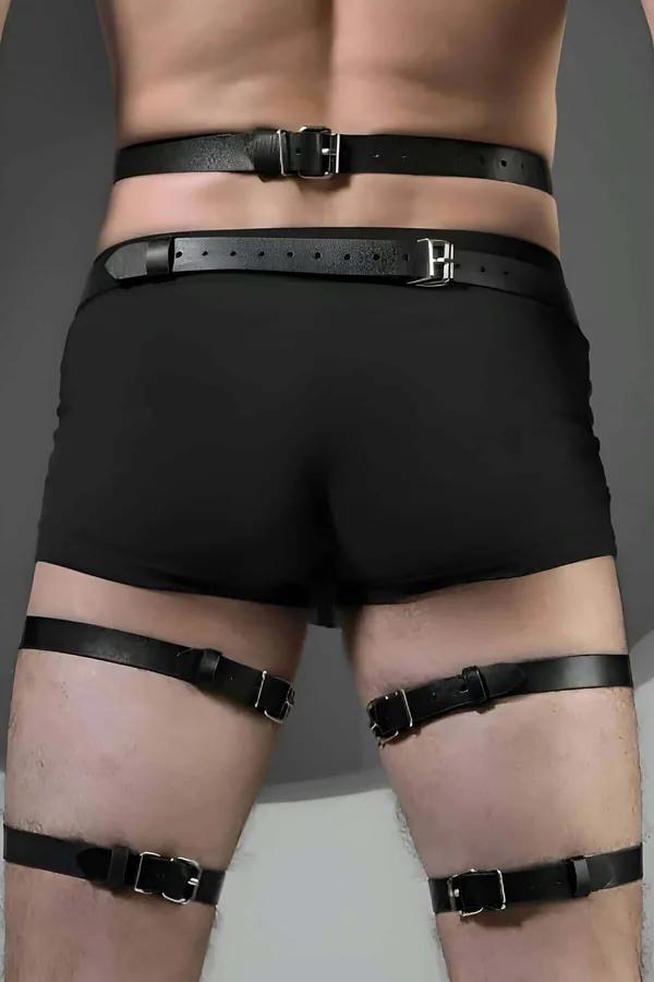 Siyah vegan deri erkek bacak harness jartiyer, gümüş O-halkalar ve çift uyluk bantları, bel ve bacak kombinasyonu