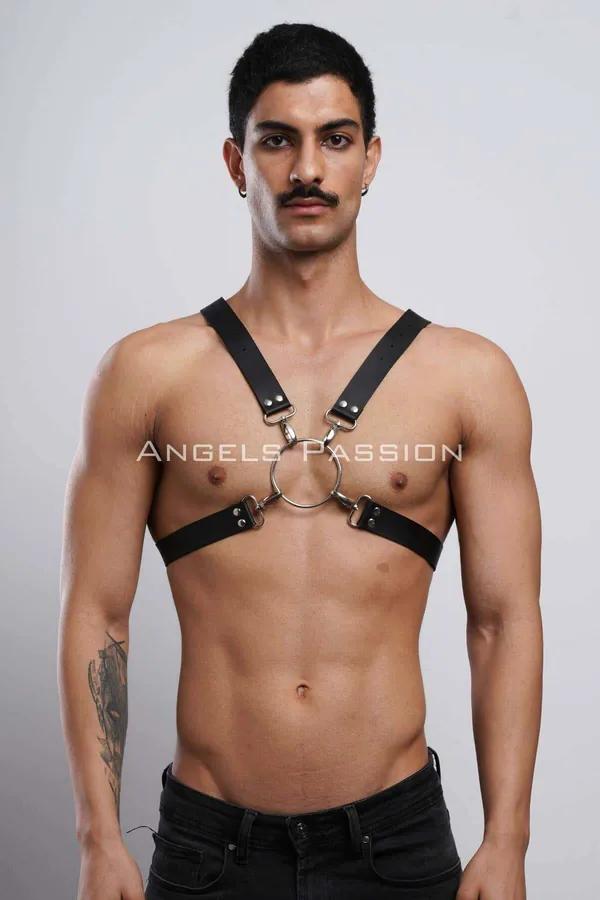 Siyah vegan deri X göğüs erkek harness gümüş O-halka ve D-halka toka detayı, clubwear