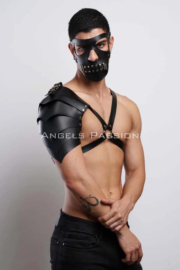 siyah vegan deri tek omuz barbar zırh ve rivet maskeli erkek cosplay harness takımı