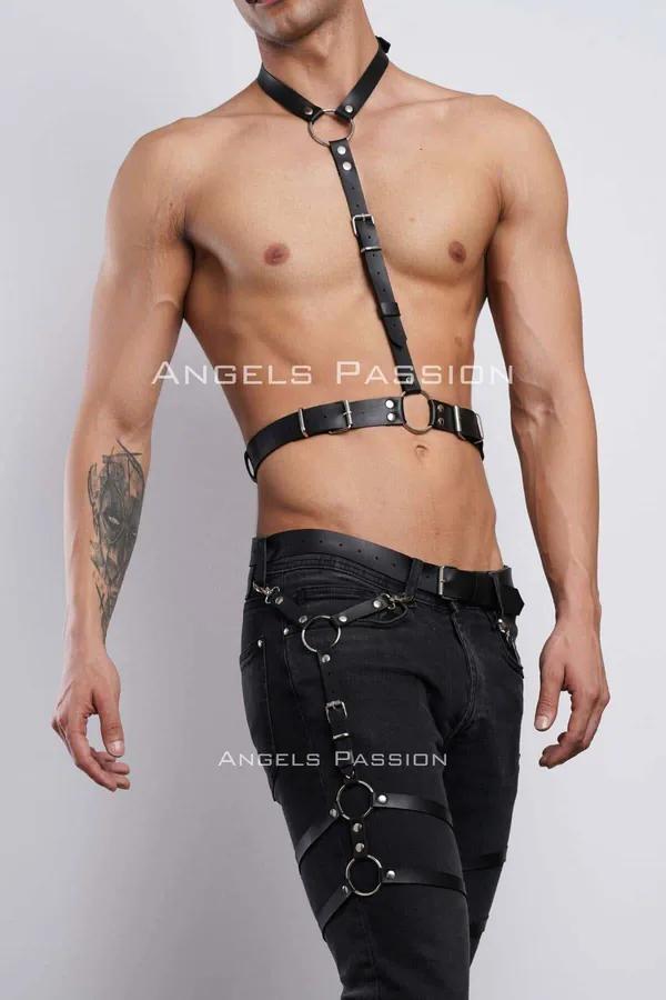 siyah vegan deri erkek göğüs ve bacak harness seti, gümüş O-ring ve toka donanımlı, clubwear partywear