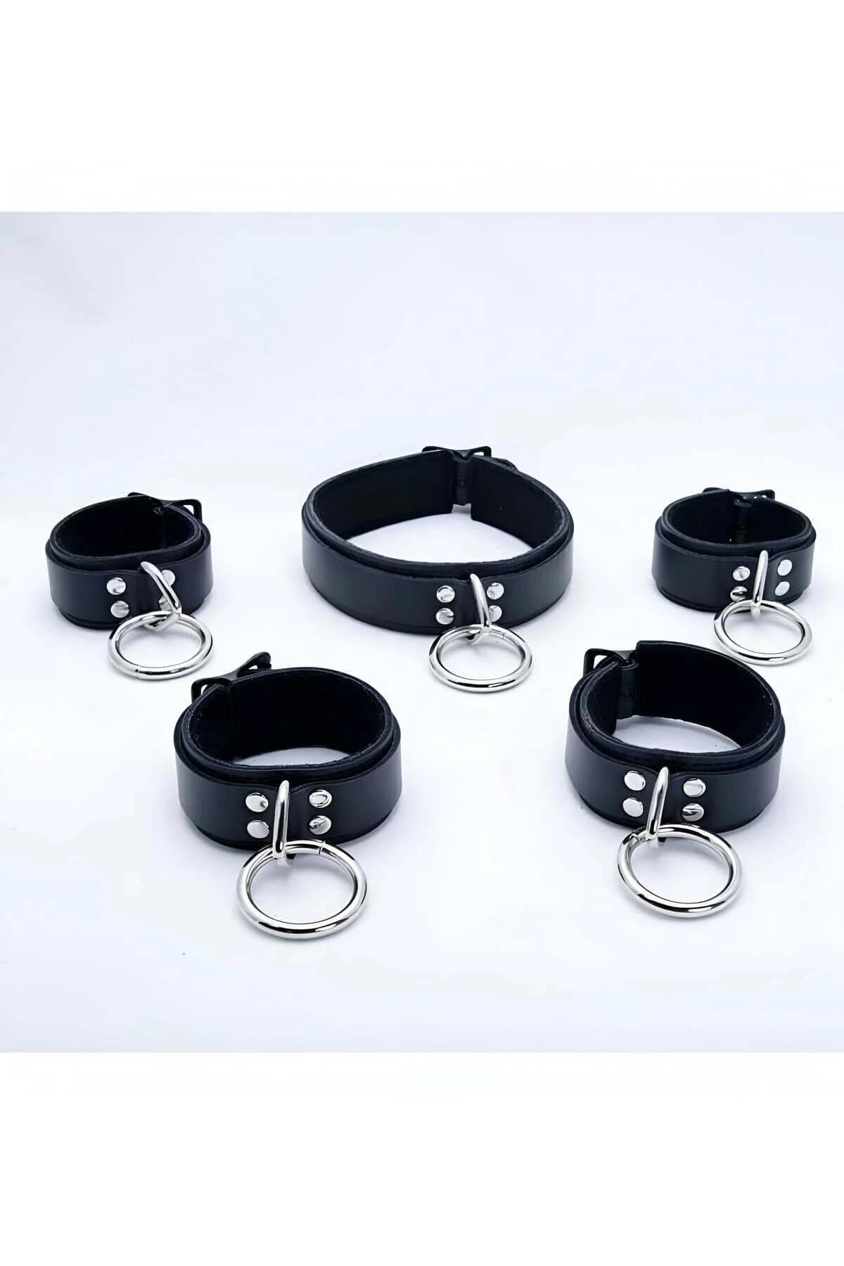 Siyah vegan deri erkek harness takımı 5 parça yaka bandı bilek ve ayak bileği kelepçeleri gümüş O-halka